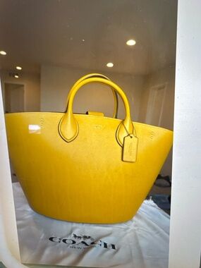 Coach Pebbled Leather Tote in Mustard Gold with two detachable shoulder straps